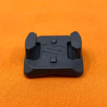 Charger l'image dans la galerie, OUTBOUND LIGHTING Notched Helmet Mount Base Outbound Lighting