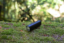 Charger l'image dans la galerie, Full On Lighting GR1 Front Bike Light (Pre Order) Full On Lighting
